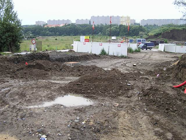 Po?átek realizace kruhového objezdu (16-08-2005).jpg