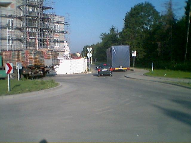 Kruhový objezd 2 - 14-06-2006.jpg