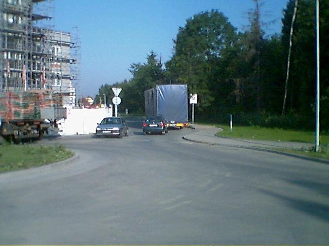 Kruhový objezd 3 - 14-06-2006.jpg